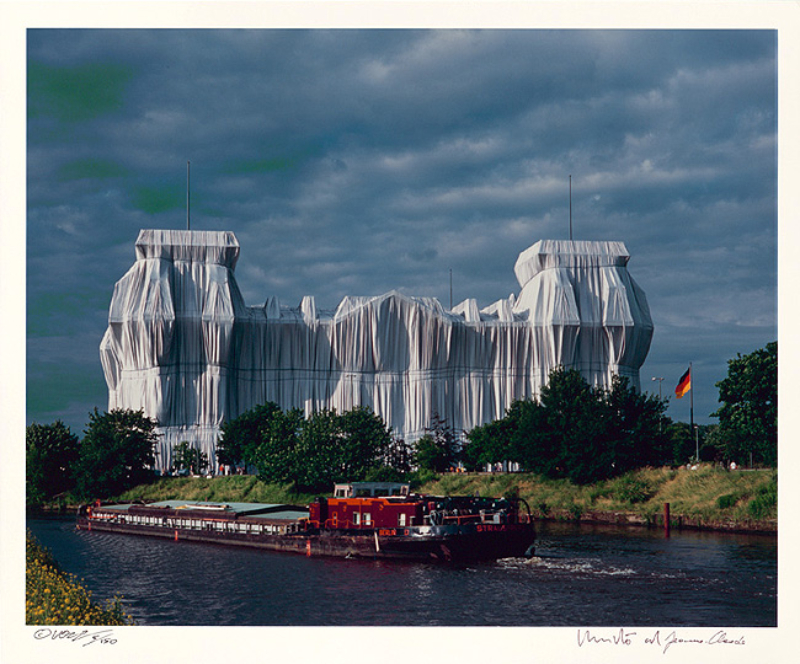 Reichstag Mappe II, Nordfassade by Christo