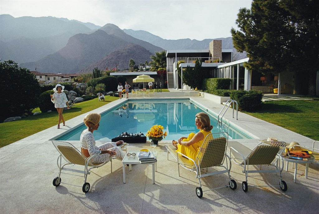 Poolside Gossip, 1970, Slim Aarons