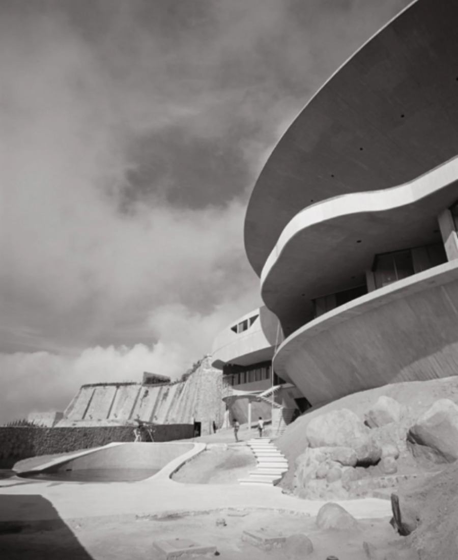 Lautner, Arango House by Julius Shulman