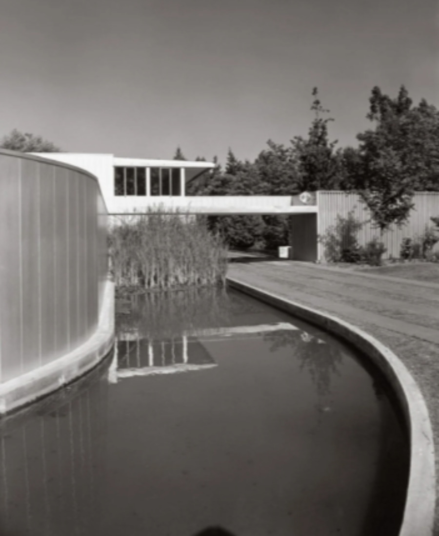 Neutra, Von Sternberg House by Julius Shulman