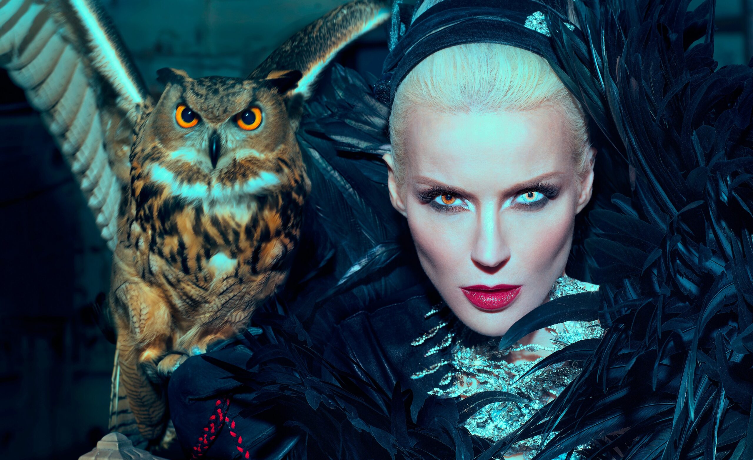 Daphne Guinness, The Owl, New York by Markus Klinko