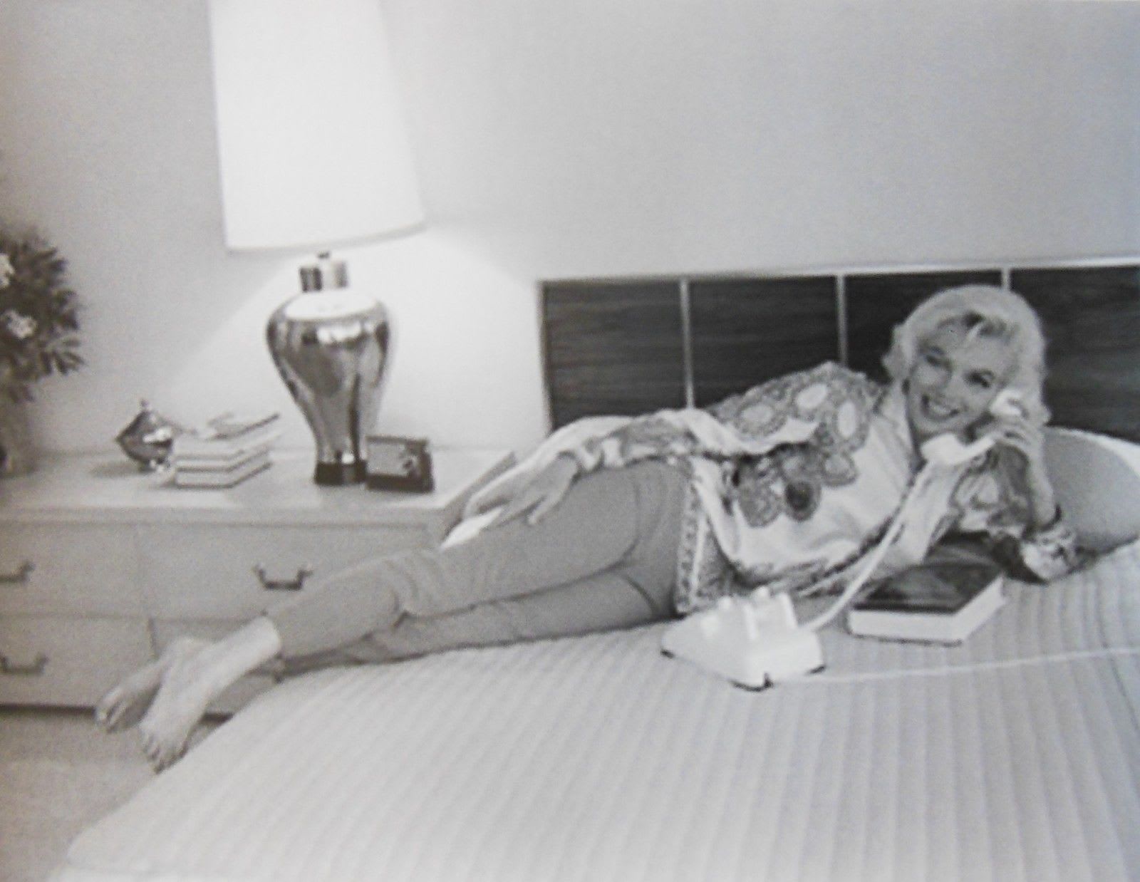 Marilyn Monroe. Au Lit by Andre De Dienes