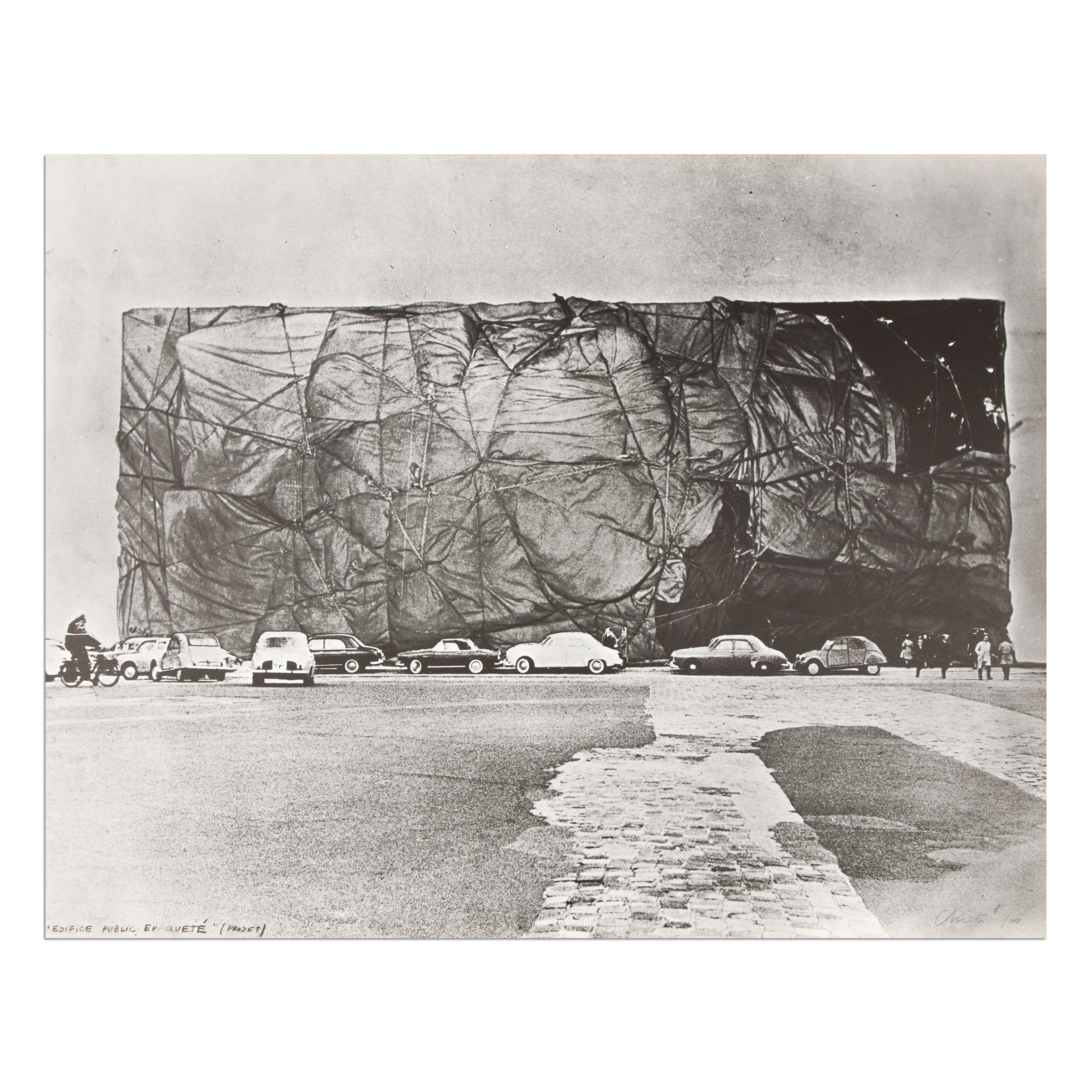 Edifice Public Epaqueté, Project (Monuments) by Christo