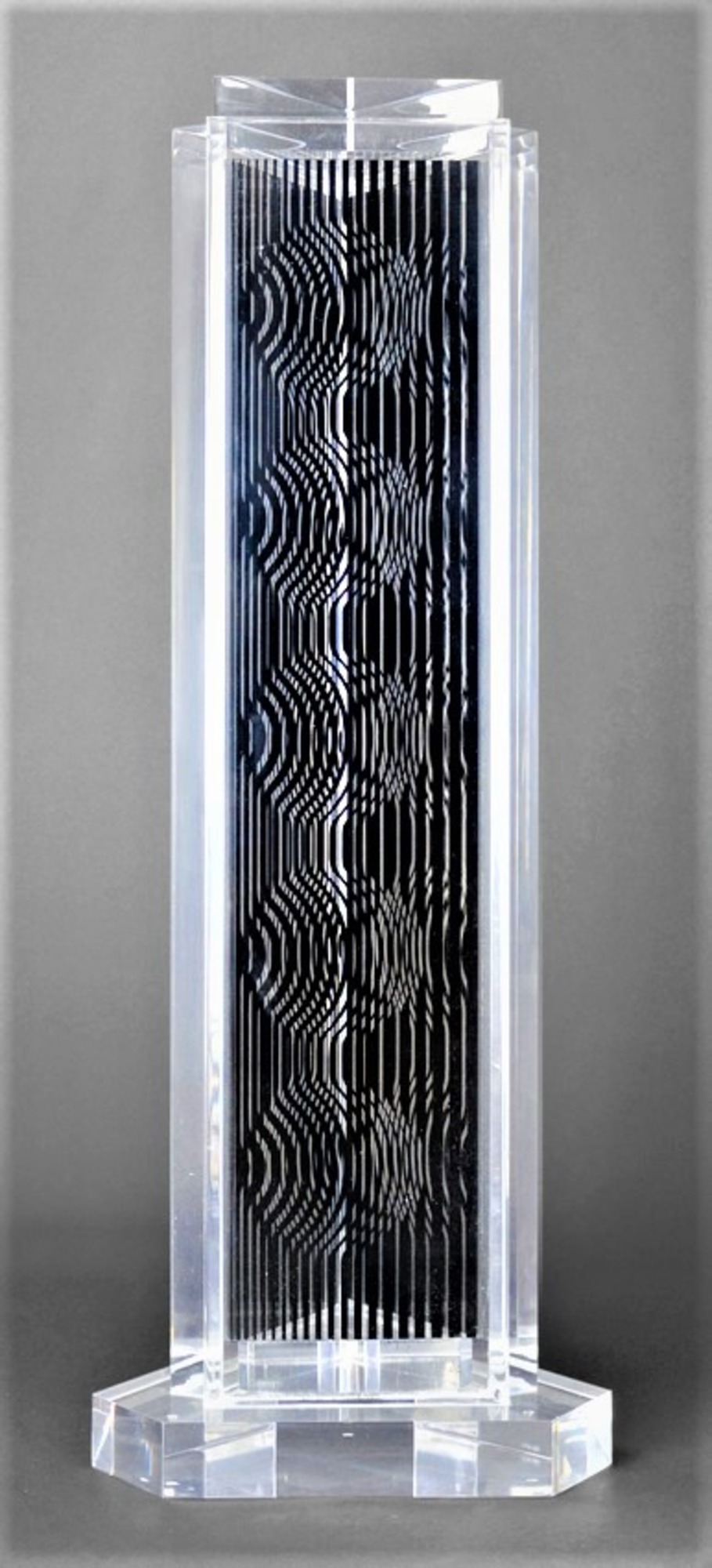 HOLLD (Moire tower) by Victor Vasarely